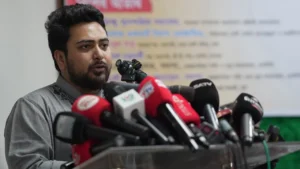 গণভোটের রায় বাস্তবায়নে চাপ বাড়াচ্ছে ১১ দল, লংমার্চের ঘোষণা