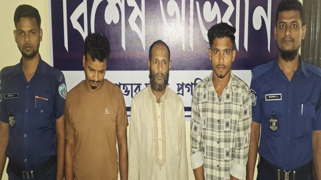 মিরসরাইয়ে রাতভর অভিযানে মাদকসেবীসহ গ্রেপ্তার তিনজন