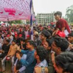খুলনায় জিপিএ-৫ পাওয়া শিক্ষার্থীদের উৎসবমুখর সংবর্ধনা
