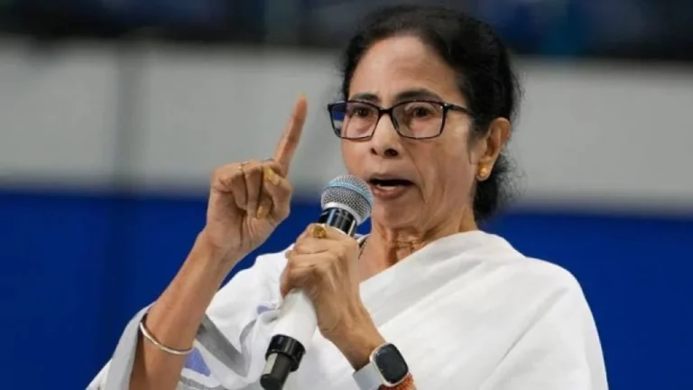 পশ্চিমবঙ্গের সাবেক মুখ্যমন্ত্রী মমতা বন্দ্যোপাধ্যায়