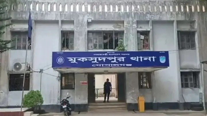 ঢাকা-খুলনা মহাসড়কের মুকসুদপুর অংশে সড়ক দুর্ঘটনার স্থান