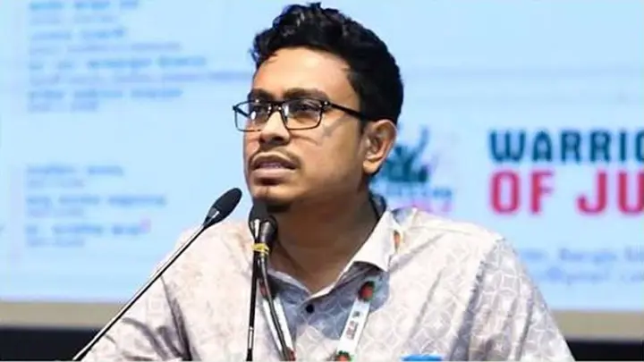 নিয়োগপত্রের দাবিতে অনশনে ৮৩ প্রার্থী, সরকারের কাছে জবাব চাইলেন ডাকসু ভিপি সাদিক কায়েম