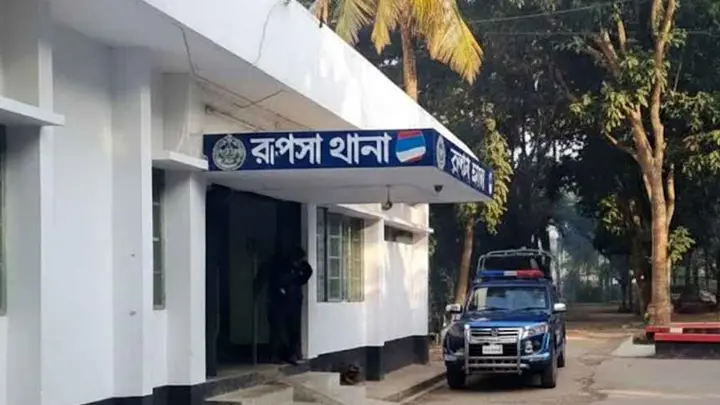 রূপসায় ছেলে হত্যা মামলার বাদী বাবাকে গুলি করে হত্যা